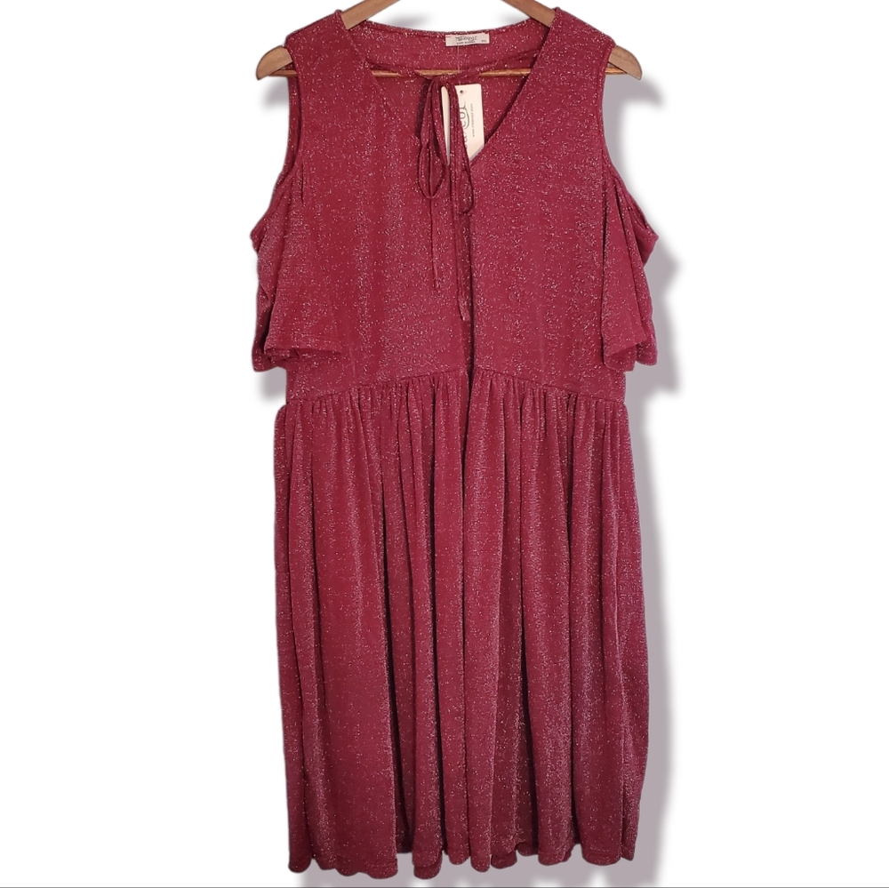 NWT Shimmery Burgundy Cold Shoulder Flowy Knee Length Dress Size XXL